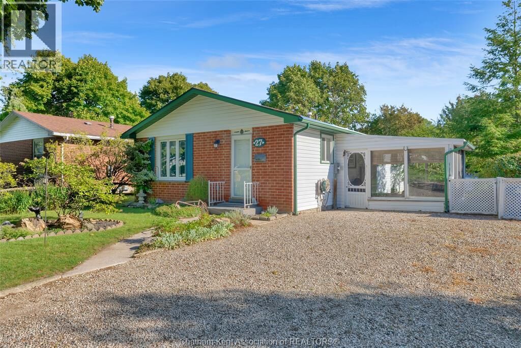 Property Photo:  27 Marion Avenue  ON N7M 5N1 