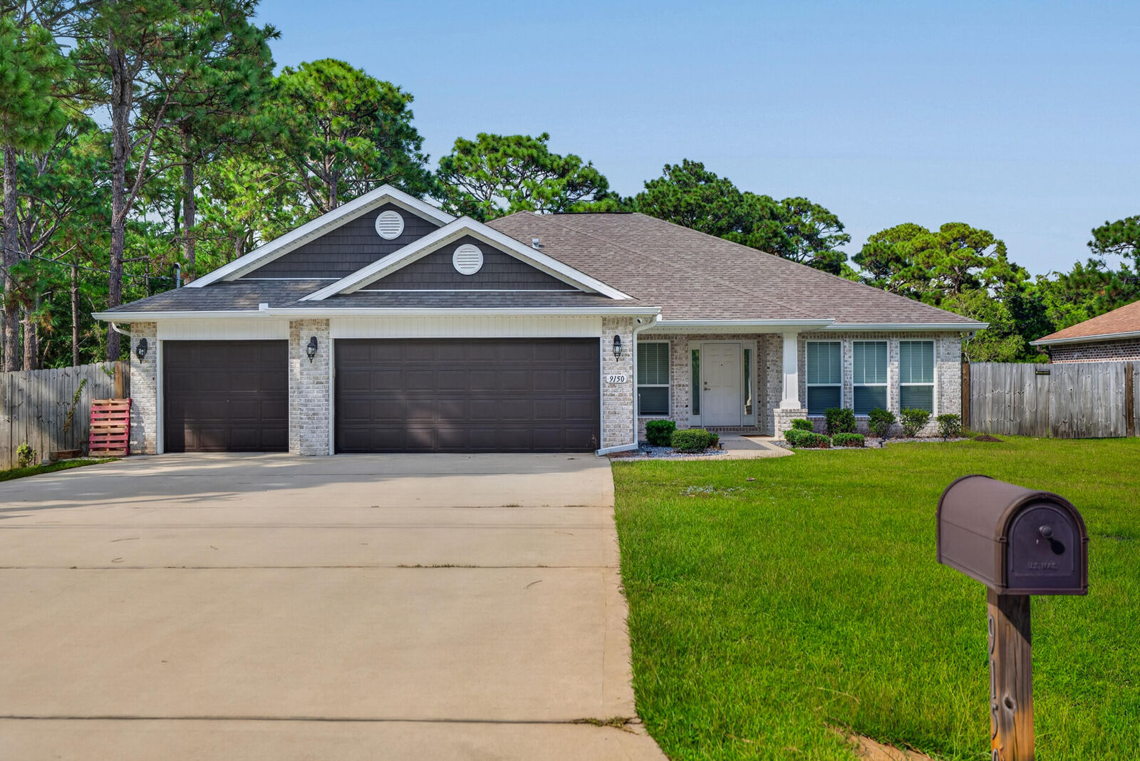 Property Photo:  9150 Ridge Drive  FL 32566 
