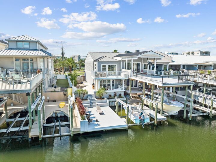 Property Photo: 105 Durango Road FL 32541