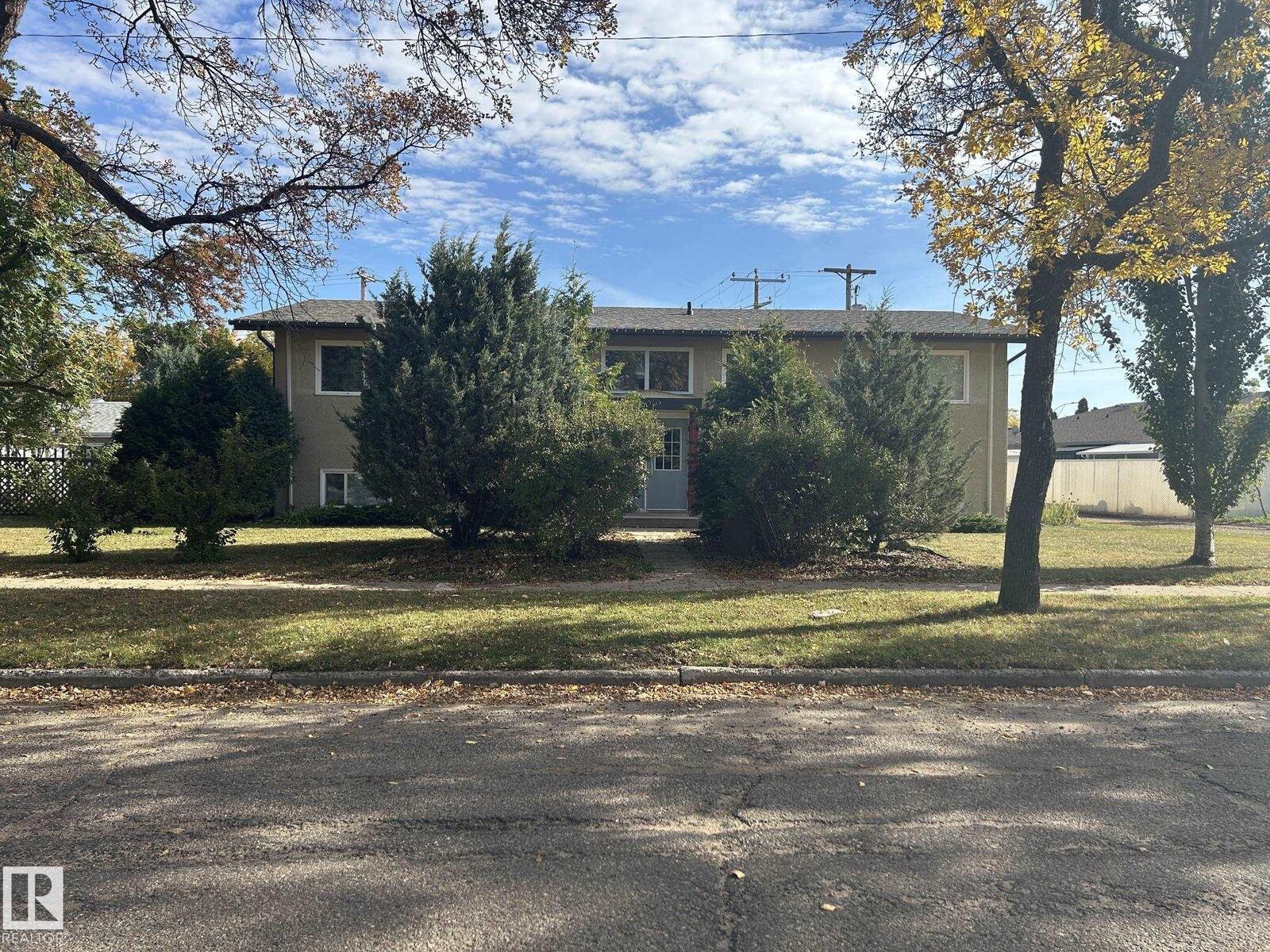 Property Photo:  5019 51 Street  AB T0A 2W0 