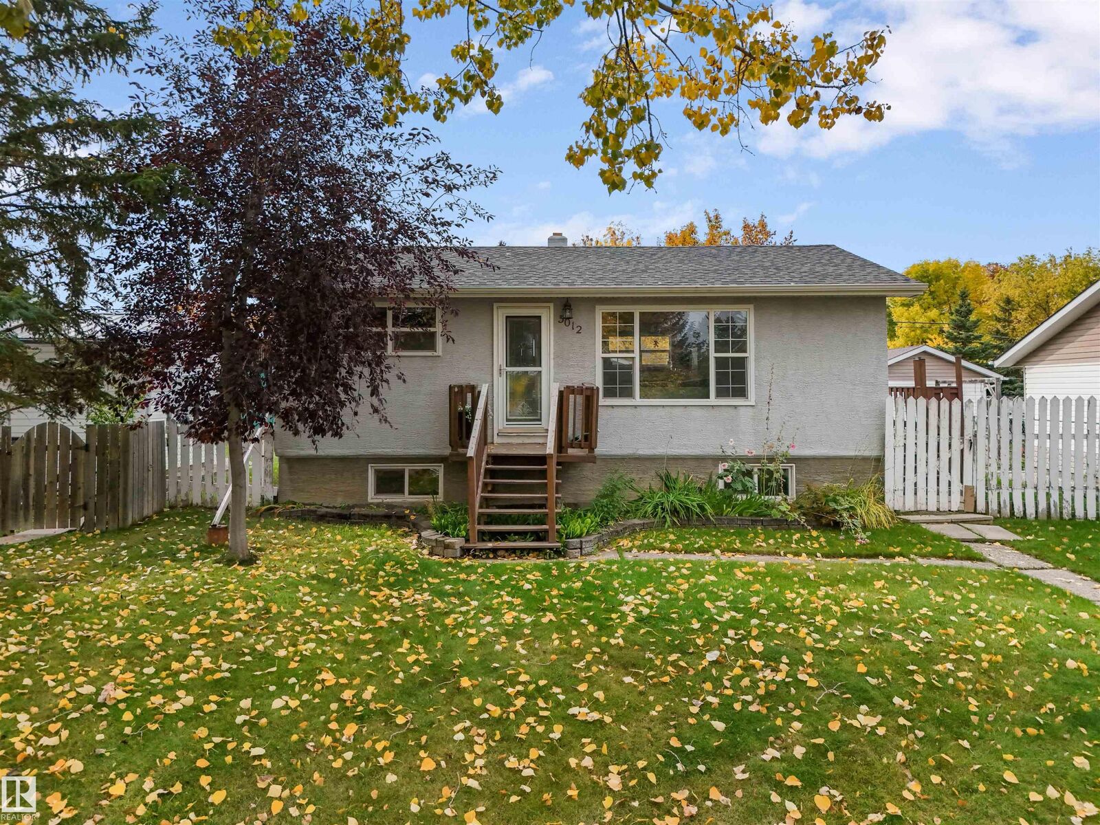 Property Photo:  5012 45 Street  AB T7A 1C1 