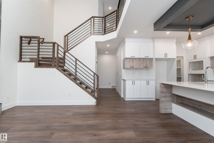 Property Photo:  43 Maple Crescent  AB T0A 1N0 