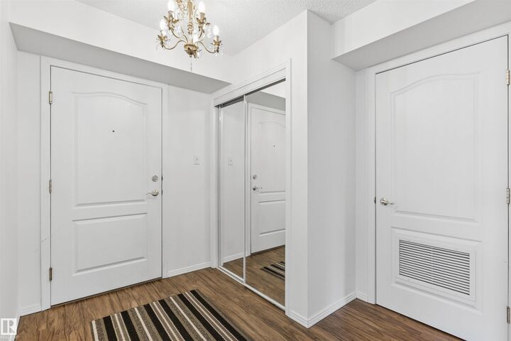 Property Photo: 8909 100 Street NW 309 AB T6E 6T4