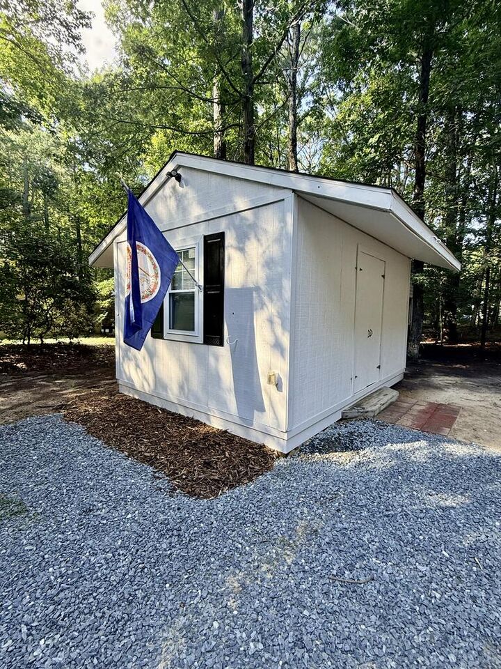 Property Photo:  19501 Pefley Dr  VA 23420 