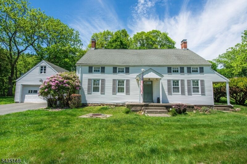 Property Photo:  34 Unneberg Ave  NJ 07876 
