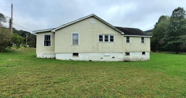Property Photo:  6095 W Midland Trl  WV 25958 