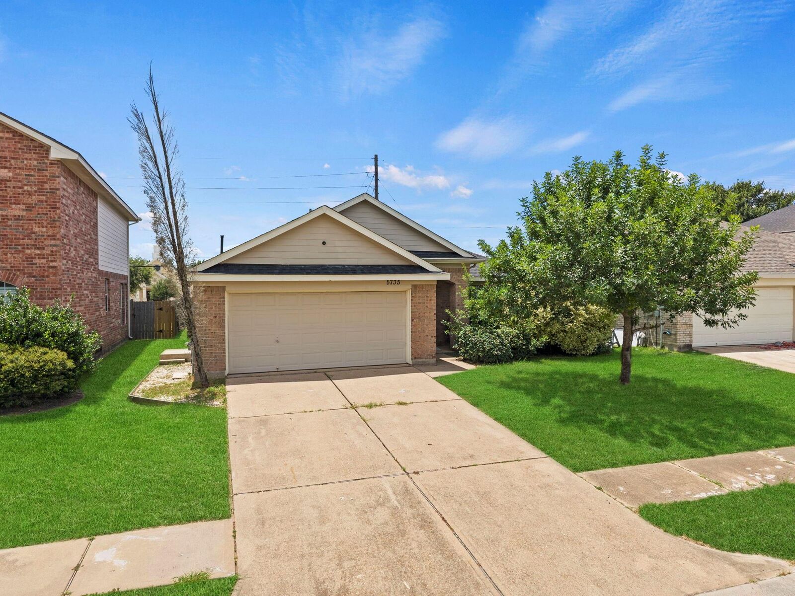 Property Photo:  5735 Brookhollow Pine Trail  TX 77084 