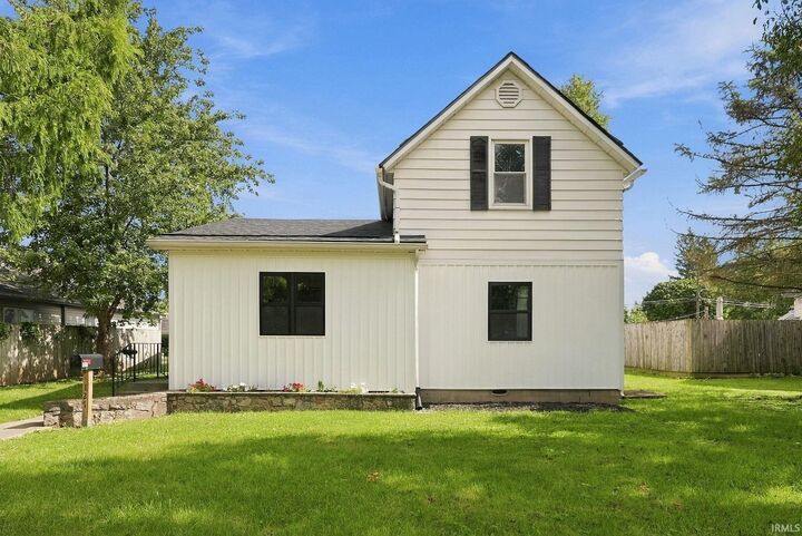 Property Photo: 127 S 9th Street IN 46733