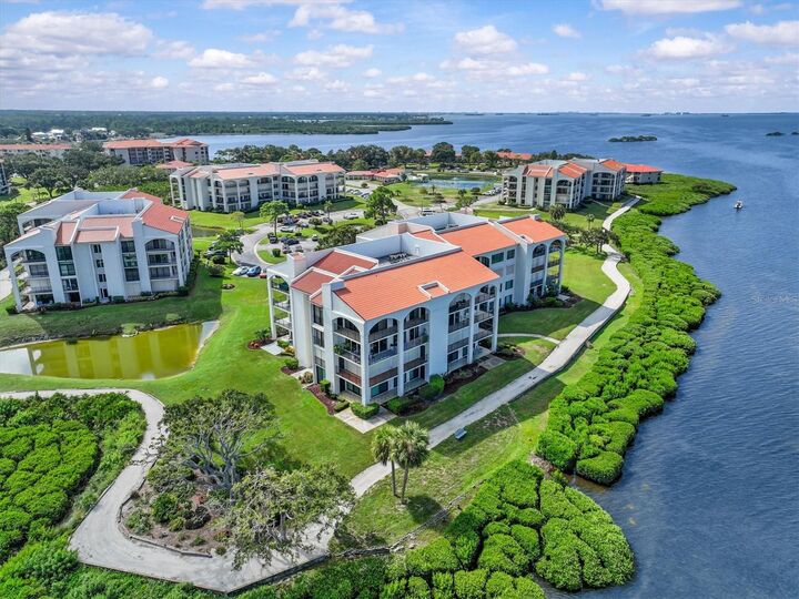 Property Photo:  308 Mariner Drive 308  FL 34689 