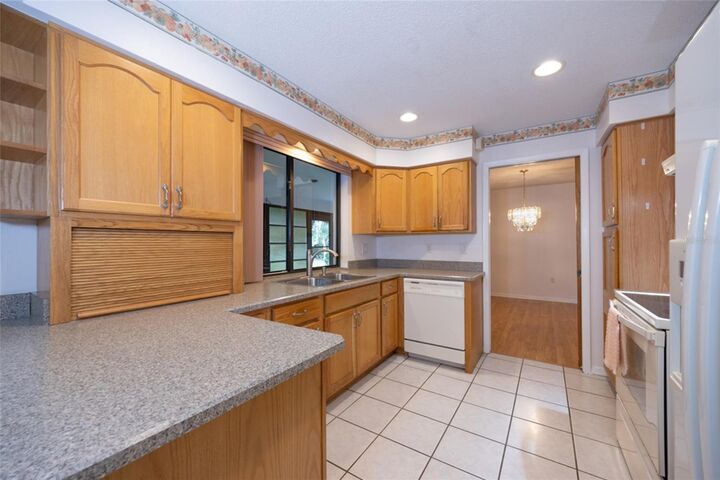 Property Photo:  70 Furness Place  FL 32137 