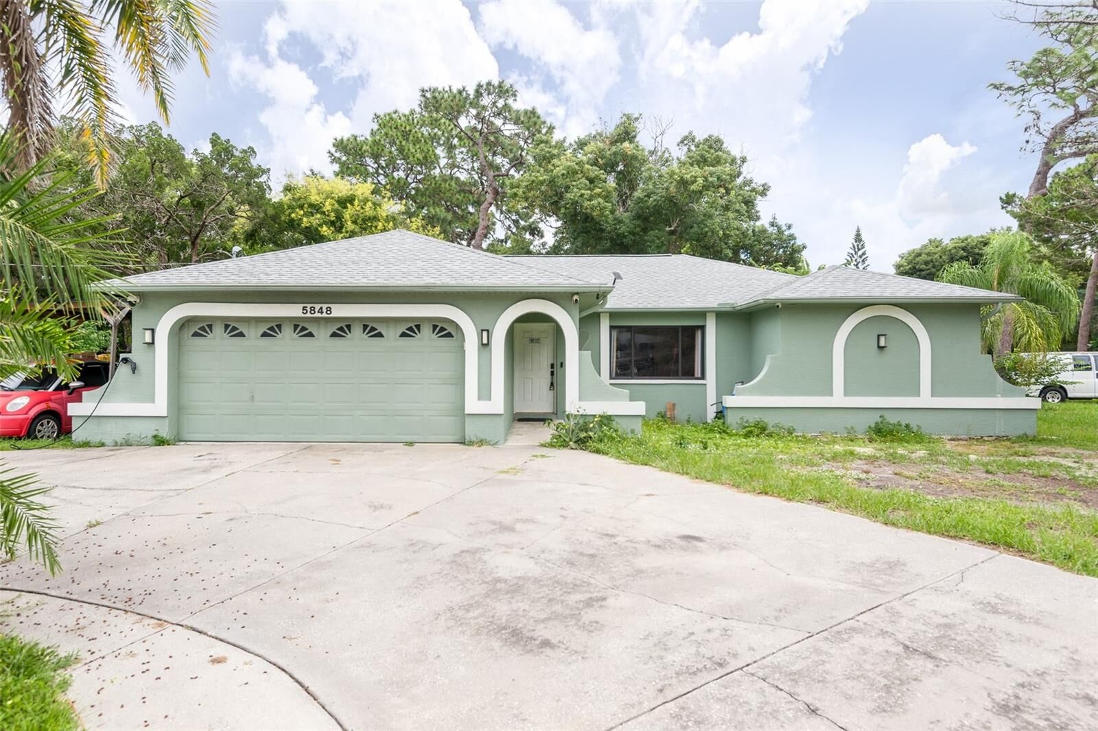 Property Photo:  5848 Van Buren Street  FL 34653 