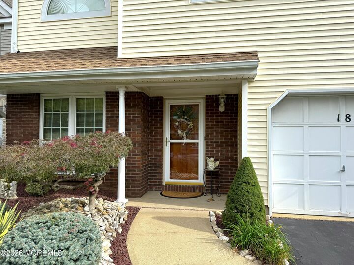 Property Photo:  18 Carlisle Court  NJ 08857 