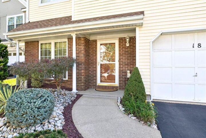 Property Photo:  18 Carlisle Court  NJ 08857 