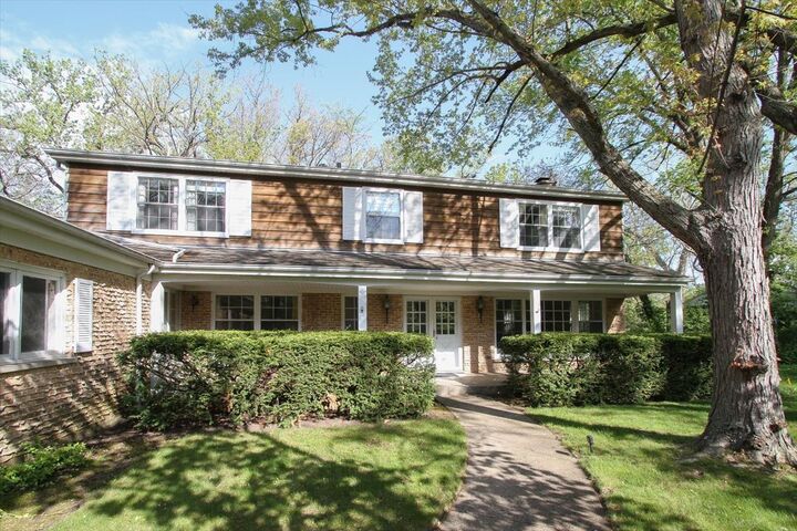 Property Photo:  87 Lincolnshire Drive  IL 60069 