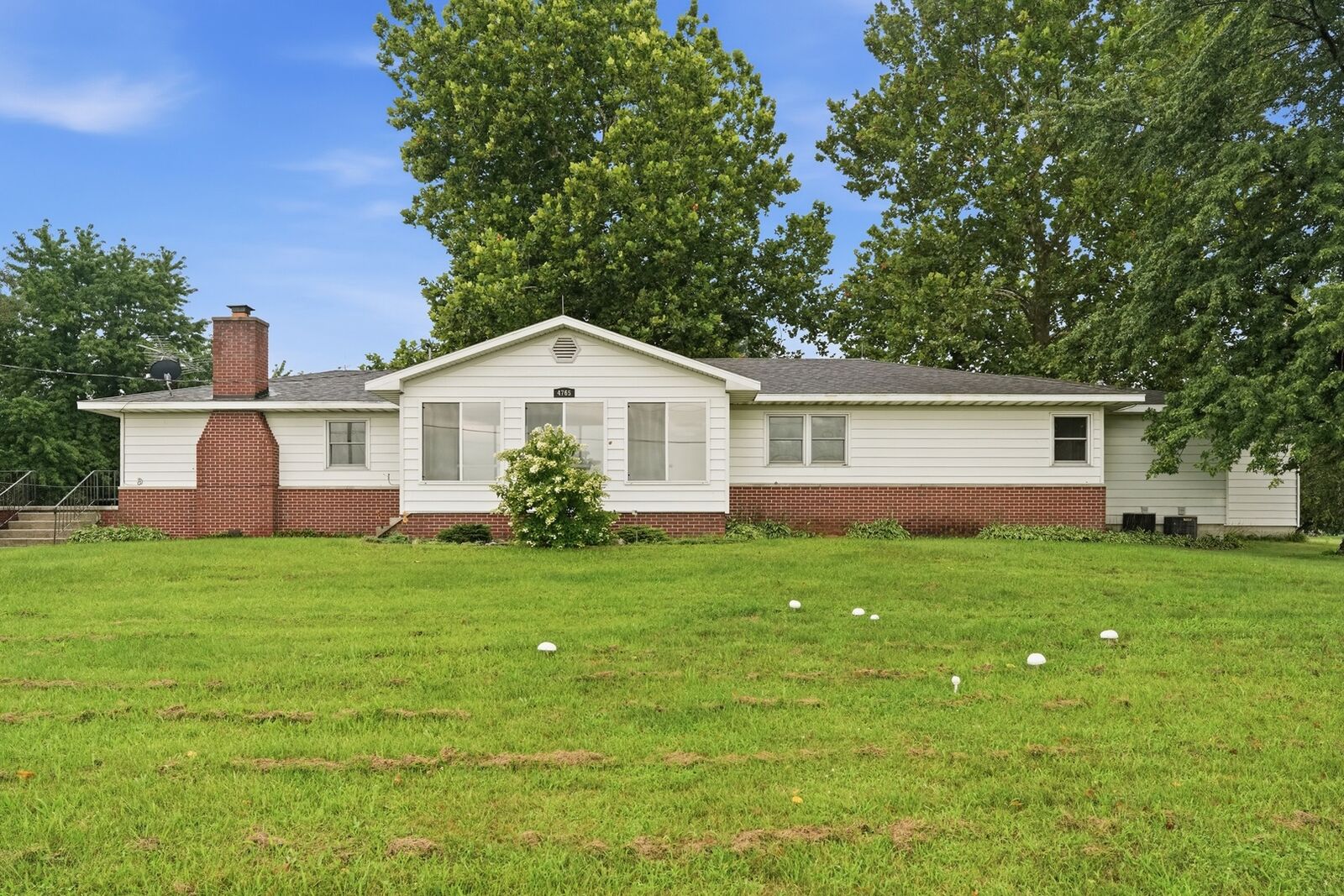 Property Photo: 4765 W 950 Road IN 46349