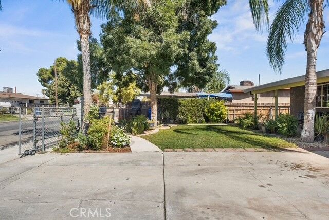 Property Photo:  509 Larry  CA 93307 