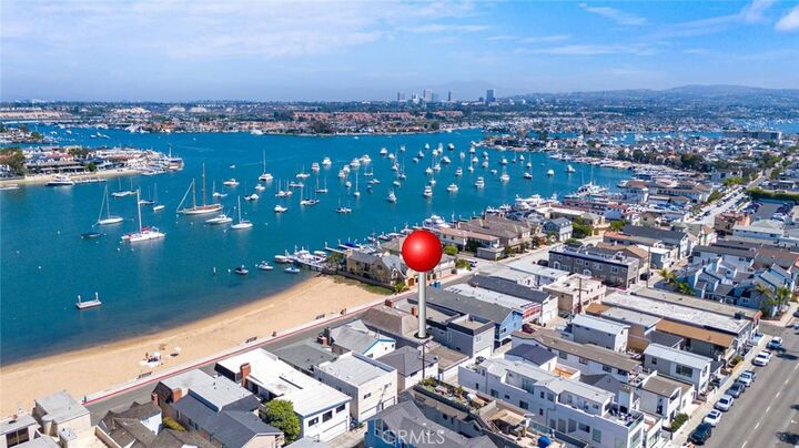 Property Photo:  915 W Bay Avenue  CA 92661 
