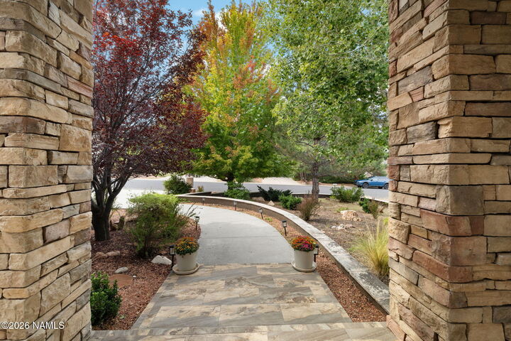 Property Photo:  2652 N Elk Run Street  AZ 86004 