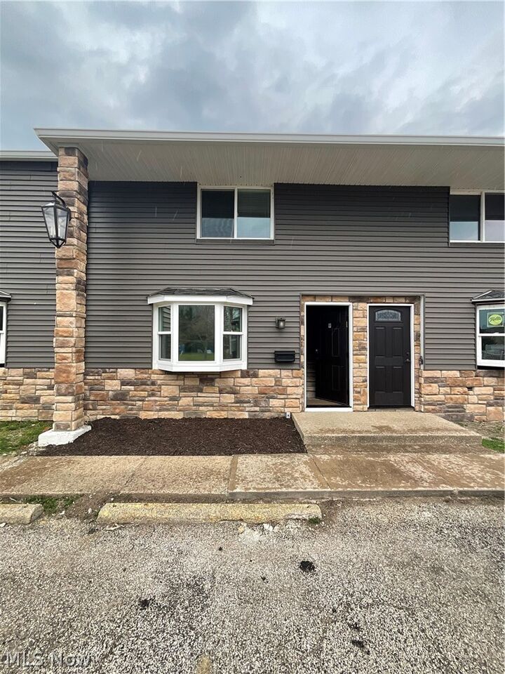 Property Photo:  3960 W Erie Avenue 9  OH 44053 