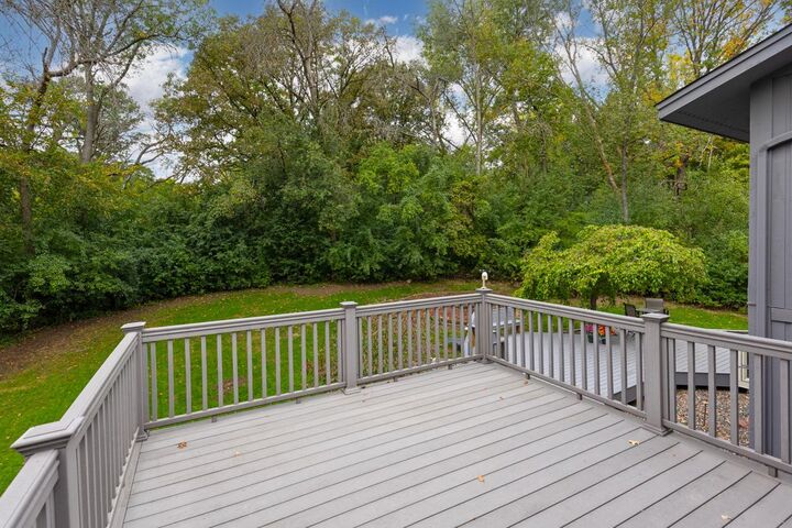 Property Photo:  3200 Hazelwood W  MN 55391 