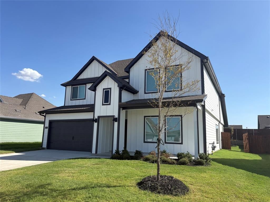 Property Photo: 709 Sweet Pea Drive TX 76258