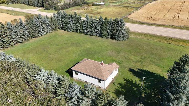 Property Photo:  24302 Township Road 40-0  AB T4C 0Y0 