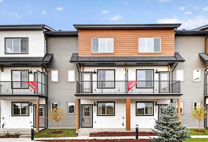 Property Photo:  321 Hotchkiss Drive SE 605  AB T3S 0X5 
