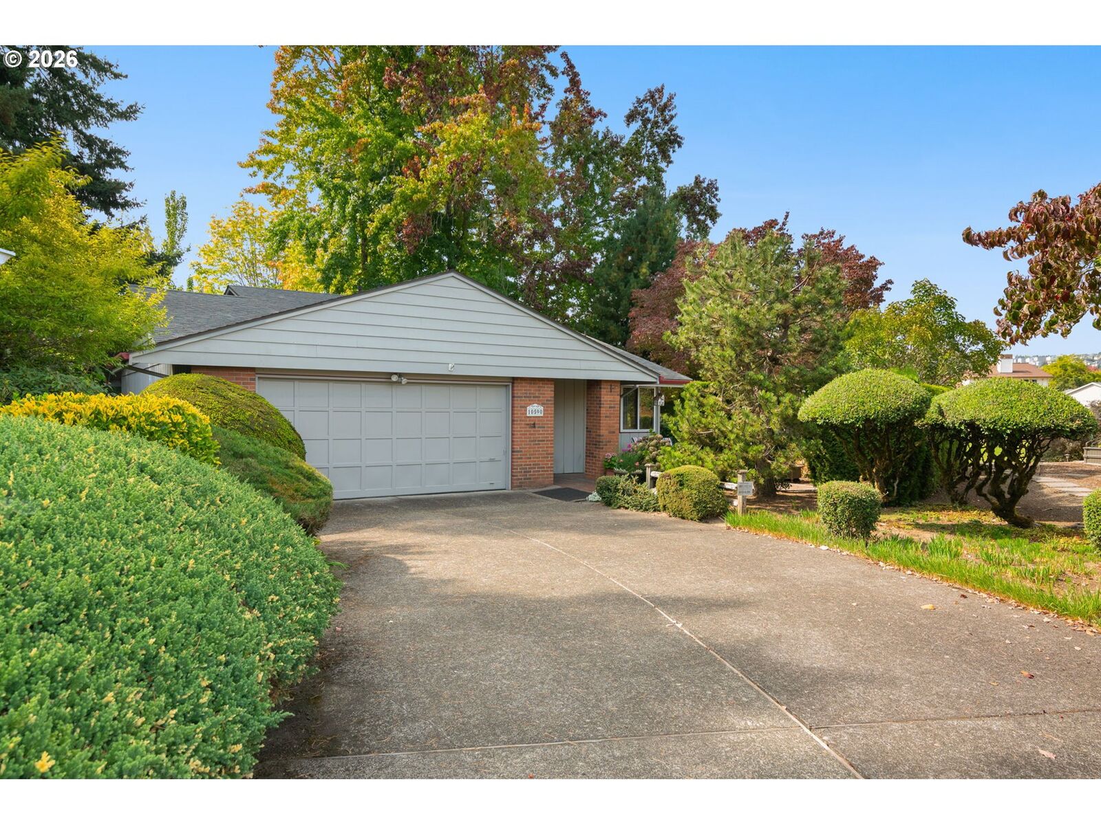 Property Photo:  10590 SW Century Oak Dr  OR 97224 