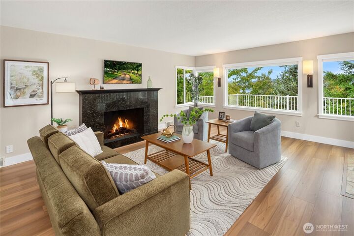 Property Photo:  14516  37th Avenue NE  WA 98155 