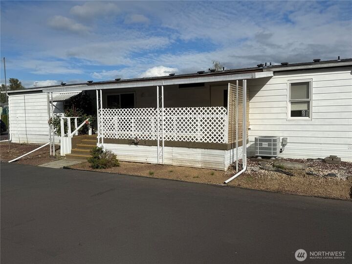 Property Photo: 1965 Westside Highway 117 WA 98626