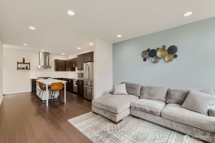 Property Photo:  8761  15th Avenue NW B  WA 98117 