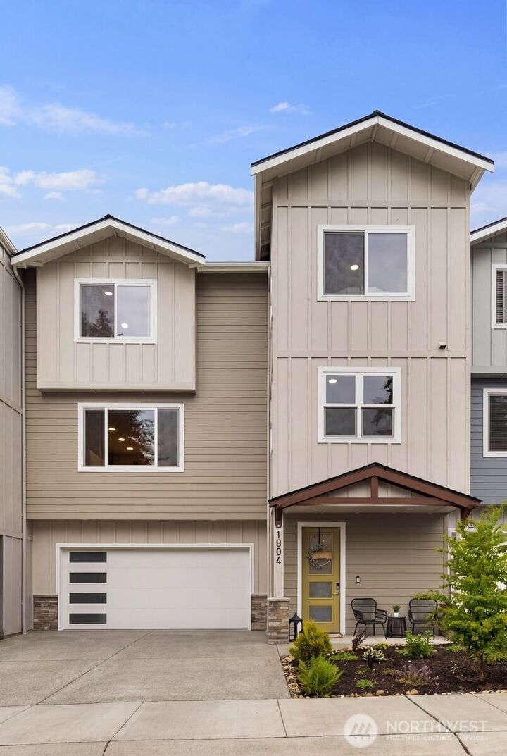 Property Photo:  1804  25th Street  WA 98290 