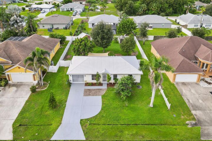 Property Photo: 1358 SW Prairie Circle FL 34953