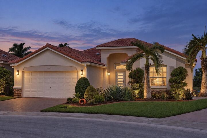 Property Photo: 1295 Windsor Lane FL 33327