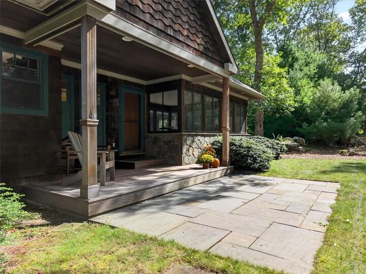 Property Photo:  10 Pinecrest Road  RI 02812 