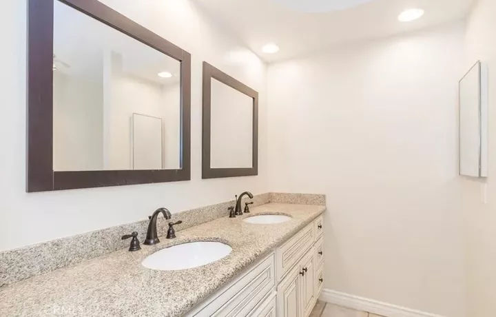 Property Photo: 2100 Sunny Ridge Place CA 92833