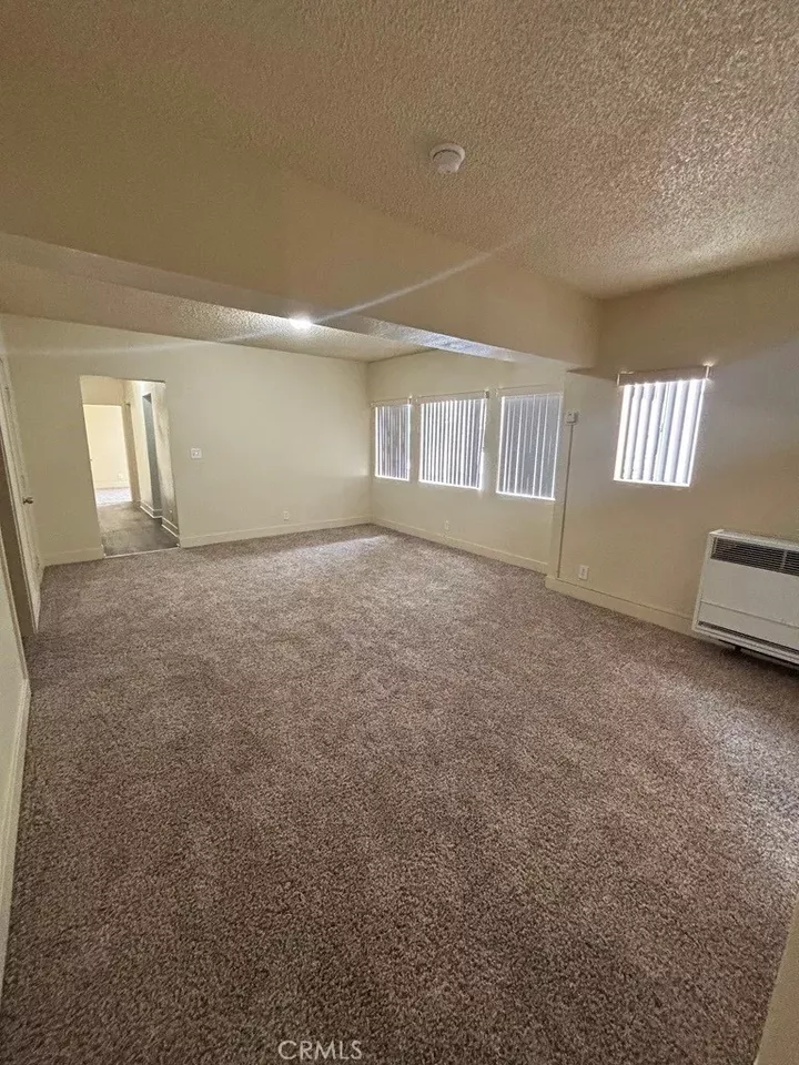 Property Photo:  811 W 40th  CA 90037 