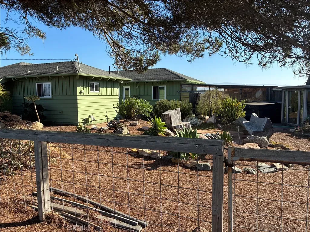 Property Photo: 2460 Bayview Heights CA 93402