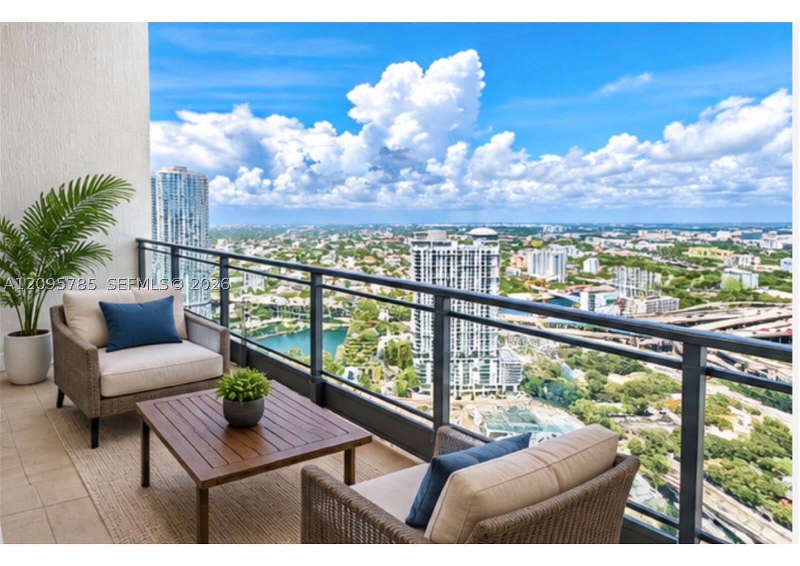 Property Photo:  90 SW 3rd St Ph-10  FL 33130 