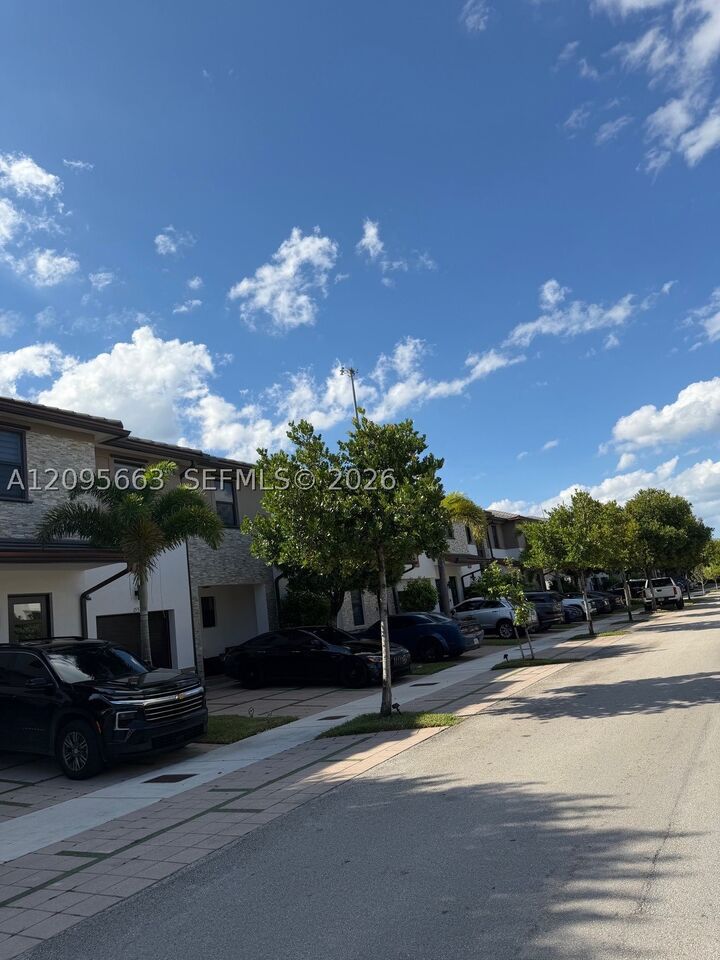 Property Photo: 15780 NW 91st Ct FL 33018