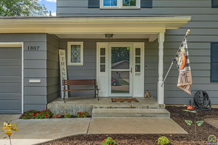 Property Photo:  1807 SW Village Dr  KS 66604 