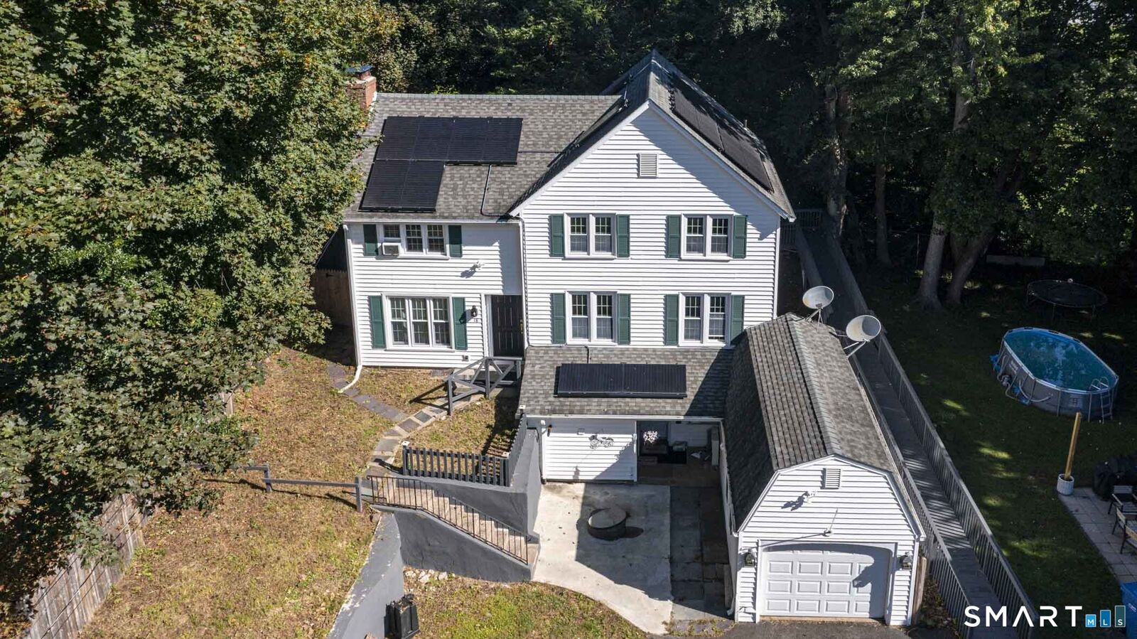 Property Photo: 18 Markham Place CT 06450