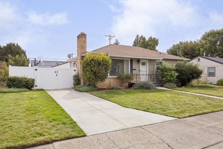 Property Photo:  4823 W Hoffman Pl  WA 99205 