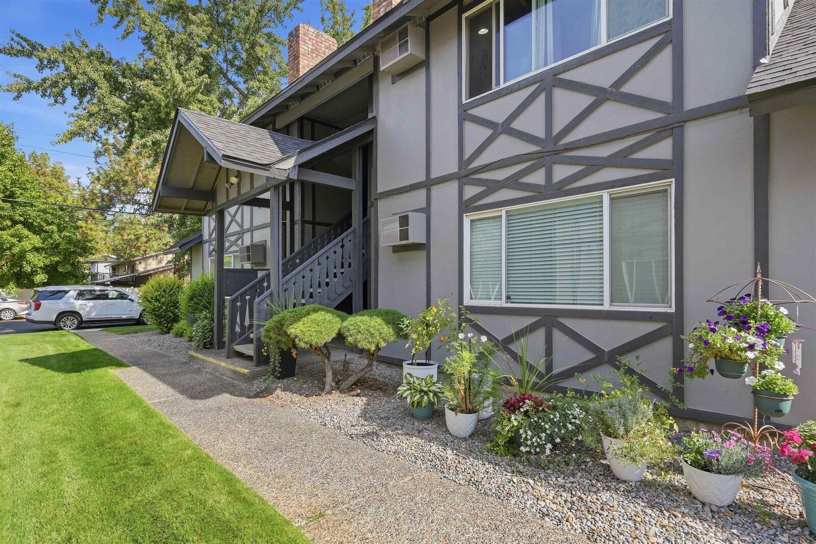 Property Photo: 108 E Weile Ave Unit 3 WA 99208
