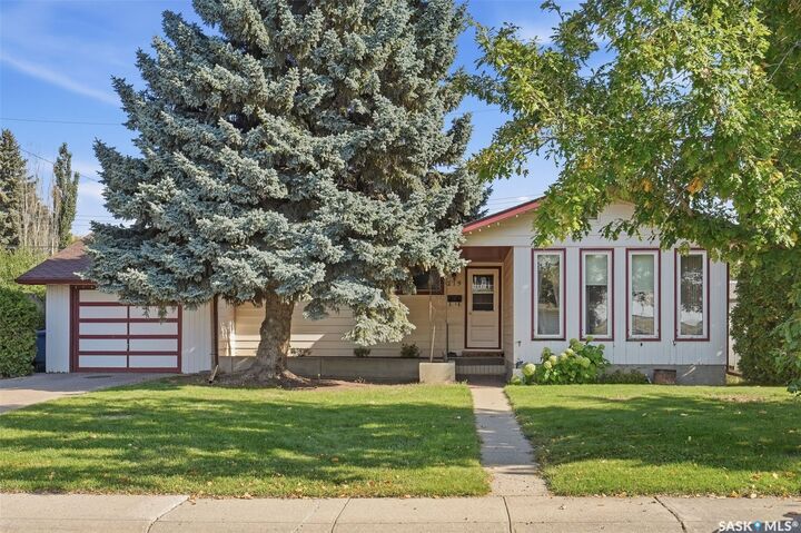 Property Photo: 219 Egbert Avenue SK S7N 1X2