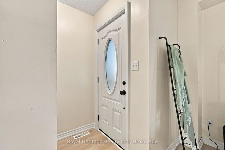 Property Photo:  814 Cavan Court  ON L1J 7B8 