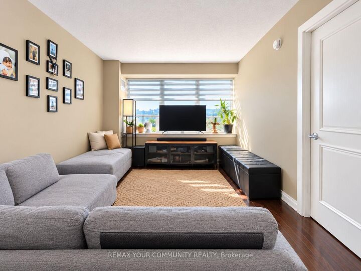 Property Photo:  2727 Keele Street 619  ON M3M 2E9 