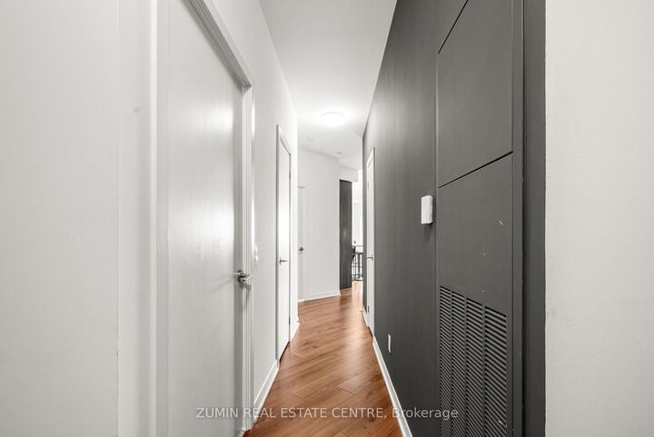 Property Photo:  405 Dundas Street W 526  ON L6M 5P4 
