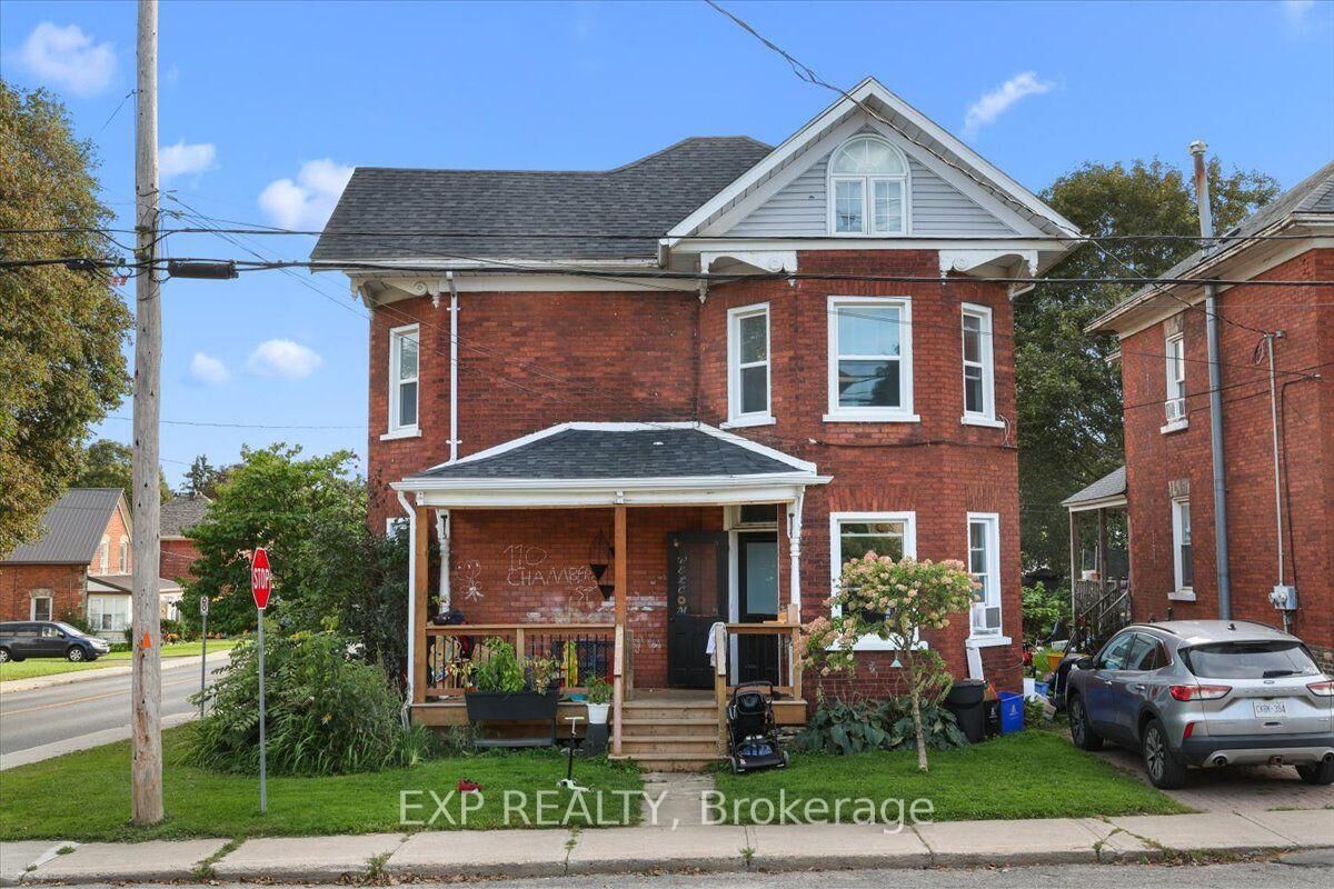 Property Photo: 110 Chambers Street ON K7A 2Z1