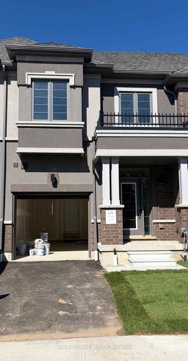 Property Photo:  660 Colborne Street W 91  ON N3T 0Y7 